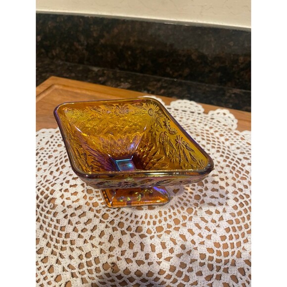 Vintage Indiana Carnival Glass Diamond shaped Candy Dish - Picture 3 of 9